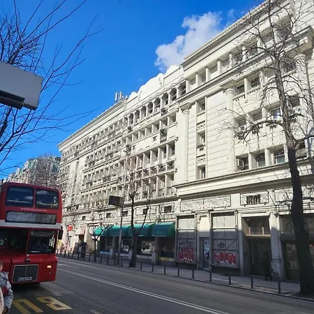 Apartment Ira's Square 2 Bedroom Free Parking